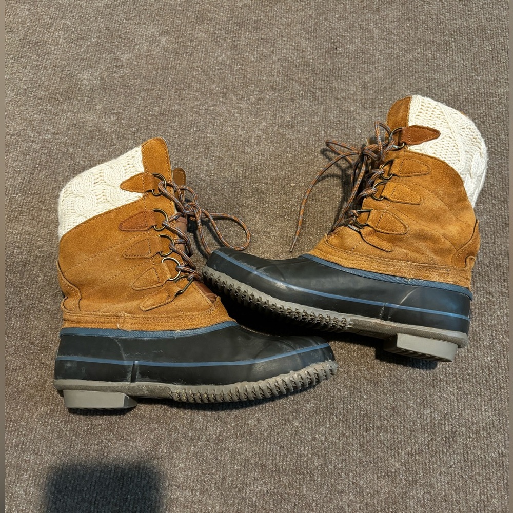Khombu Boots Women’s Size 9
